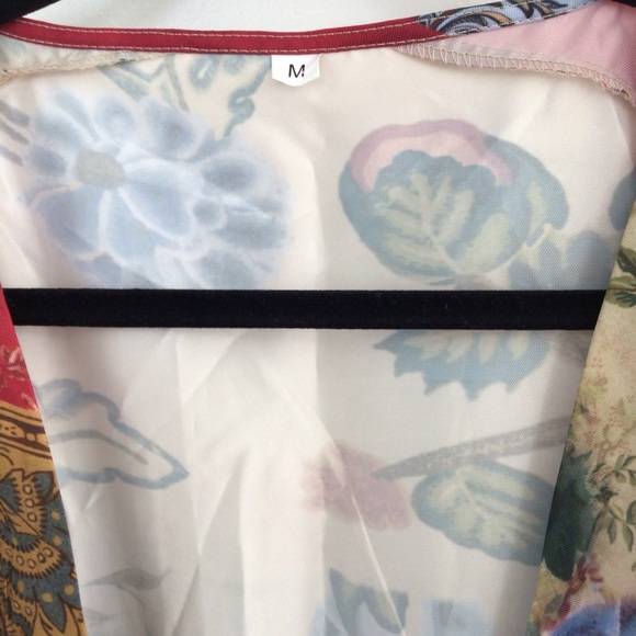 ๐4/$20๐ SHEIN robe - Picture 2 of 3